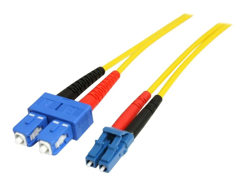 StarTech.com 7m Fiber Optic Cable – Single – Mode Duplex 9/125 – LSZH – LC/SC – OS1 – LC to SC Fiber Patch Cable (SMFIBLCSC7)