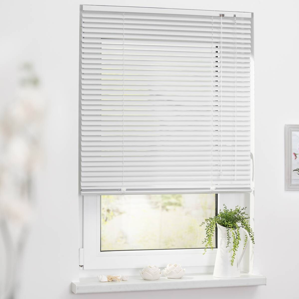 LICHTBLICK Alu-Jalousie
weiß B/L: ca. 90×160 cm