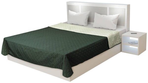 Tagesdecke dunkelgrün Polyester B/L: ca. 160x220 cm Tagesdecke dunkelgrün Polyester B/L: ca. 160x220 cm