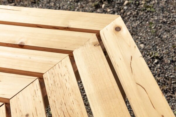 Hardin 1fachgut Baumbank 6 – Eckig & 360° aus Tannenholz, ca. 205 x 178 x 90 cm
