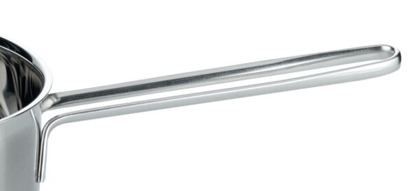 Detailaufnahme des Griffs der Stielkasserolle