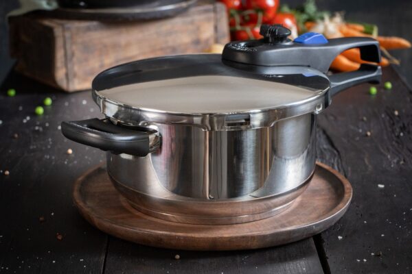 4006925994222-7 Elo Schnellkochtopf 4,0L/22cm "Praktika Plus"