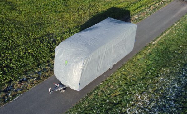 GreenYard Abdeckplane für Wohnwagen Größe M 550 x 250 x 220 cm
