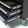 HBM mobiler Werkzeugwagen mit Holzarbeitsplatte, 122 cm, schwarz – Bild 4