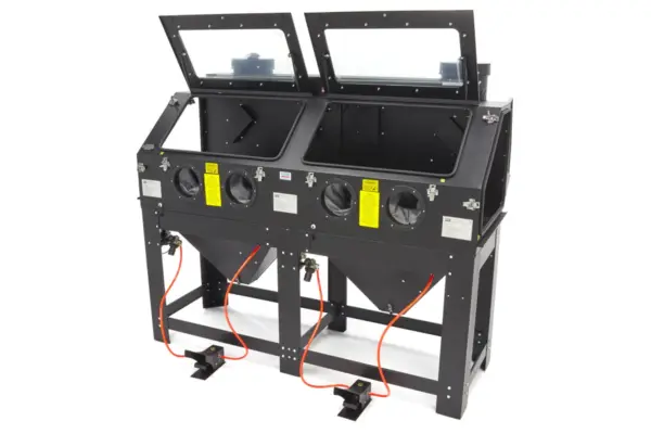 HBM SBC 880 doppelte Strahlkabine mit 2 Absaugungen HBM SBC 880 doppelte Strahlkabine mit 2 Absaugungen