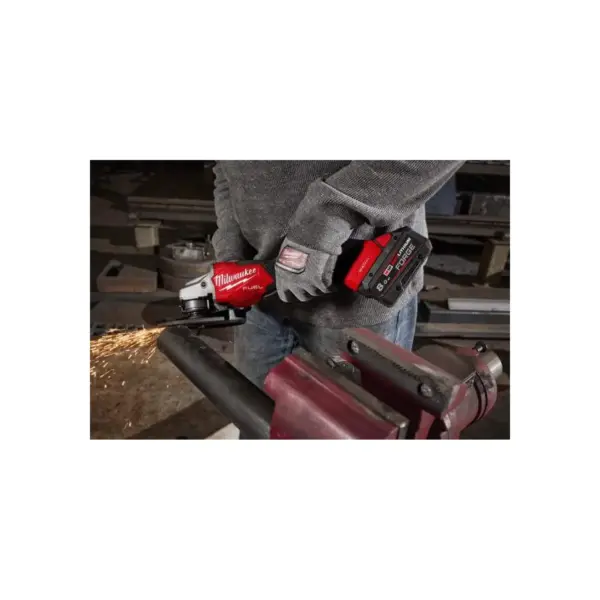 Milwaukee M1 FORGE 8,0-Ah-Akku – Bild 3 Milwaukee M1 FORGE 8,0-Ah-Akku – Bild 3